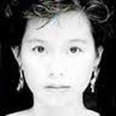  路灯下的小姑娘