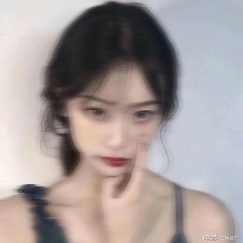 微信头像女真人挡脸建筑