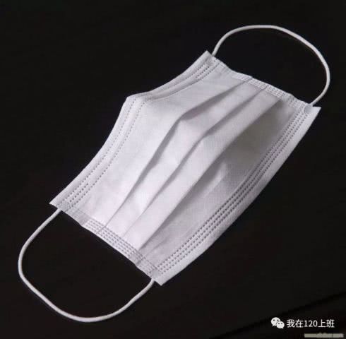  女子看电影昏倒120人用口罩救助