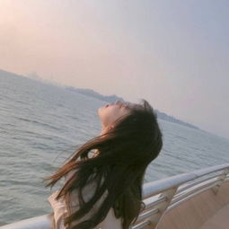  上家底,女生背影,喜欢收藏加点赞