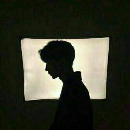 qq头像男生冷酷伤感高清