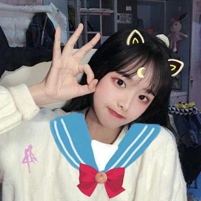  剪刀手头像可爱女生阳光网图