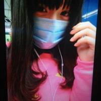  戴口罩的女生头像