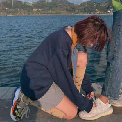  qq情侣一男一女头像,不要拿我跟任何人比