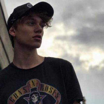  高冷帅气的欧美男生头像,有品位成熟稳重有深度的男人