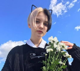  20岁乌克兰少女katie发色新奇,但却好惊艳,看完也想染发了