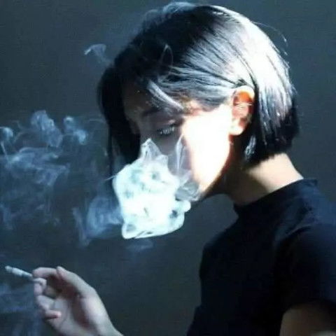  伤感痛哭套图如果当时没有翻你手机,我会以为余生都是你