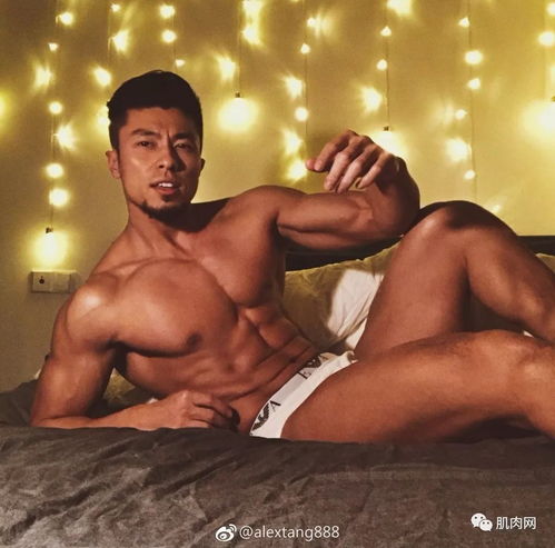 谁说中国小伙泡不到洋妞的那是因为你没有他这一身肌肉