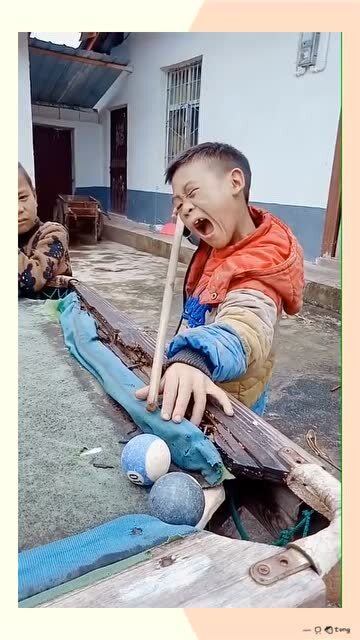 这孩子表情太累了,用球打黑,丁俊晖来了也打不过你
