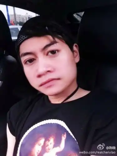  赵丽颖晒脚丫陈乔恩瞪斗鸡眼明星私照搞怪逆天