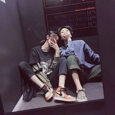  头像人生大概就是不能回头,硬着头皮假装乐观向前走