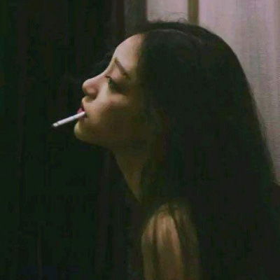  暗黑系女生头像真人高冷堕落病态冷酷系少女头像