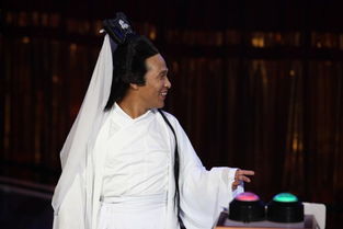  模仿界的泥石流宋小宝cos白娘子惊呆众人