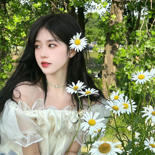  2023最新美人与花唯美女生头像