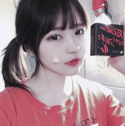  这个女生是谁