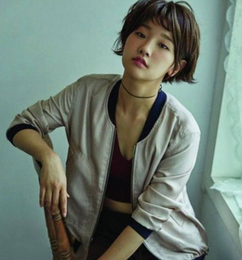  外貌平平单眼皮女星金高银金多美朴素丹,她们以演技决胜负