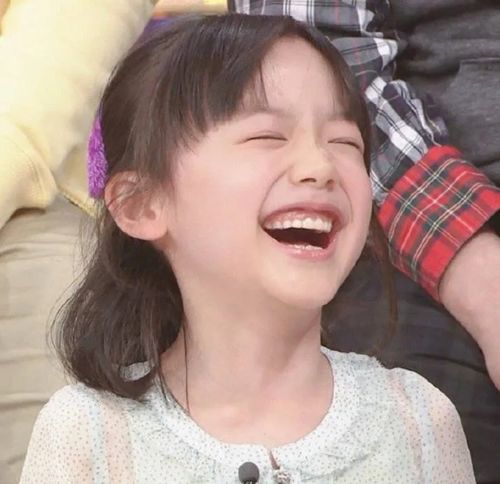  她是日本国民闺女,3岁出道颜值超高,16岁身高却不足一米五