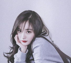  杨幂陪小糯米过生日baby带小海绵外出,女明星都很爱自己孩子