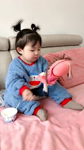  看把大肉厉害的,不听话还打人家屁屁