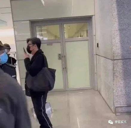  日报王力宏不愿支付抚养费黄子韬微信头像是徐艺洋张颖颖否认内涵汪小菲