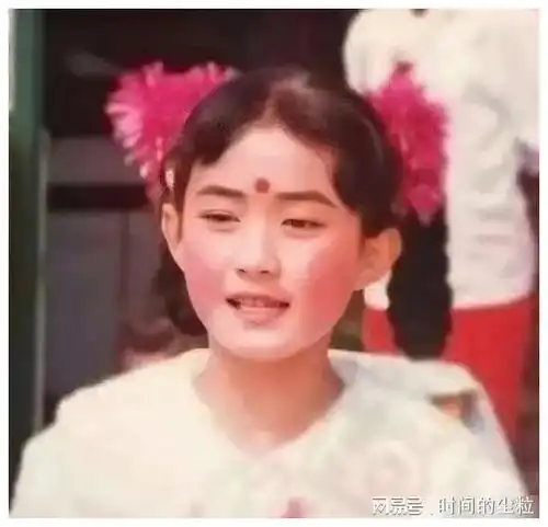  明星罕见童年照赵丽颖年代感十足,沈腾灵动可爱,林志玲反差大
