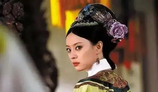  杨紫秒删姚晨表情难看孙俪甄嬛败给她,意难平原来这么多