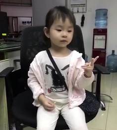  扩散深圳3岁女童走失两天无人认领,有谁认识她吗深圳大联播