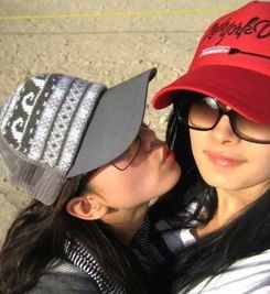  杨幂先前与刘诗诗闹掰,如今再传与唐嫣不和,究竟中国好闺蜜还能不能当了