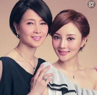  原以为刘亦菲就够美了,直到看到她的外婆,才知道什么叫风华绝代