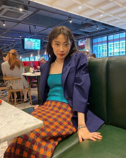 小众ins博主mjbypp穿搭小机灵极简色彩也能搭出高级感