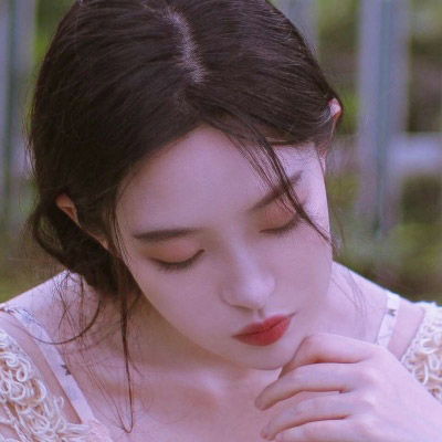  微信头像简约干净女清新淡雅唯美女生图片
