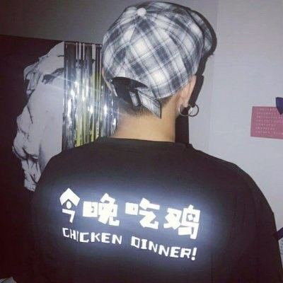  情侣头像生命是闪耀的此刻,不是过程,就像芳香不需要道路一样