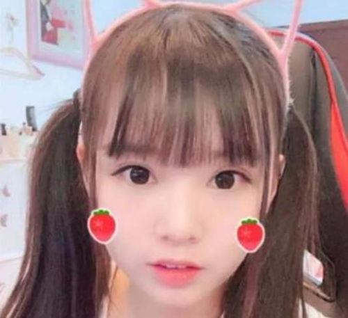  摘下耳机离开美颜,火线妹秒变素人人气下跌不是没道理