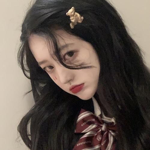  爱上小青梅莫振宁闵雯
