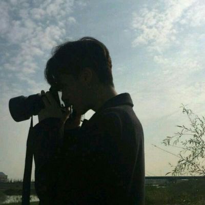  迁迟决定忘记的人再见到就别心qq男生头像我要个性网