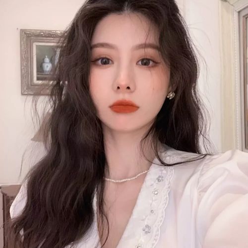 女生头像我越平静压在我心底的难过就越多