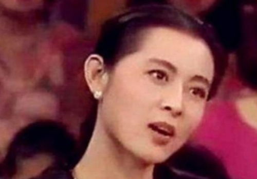  陈红与滕文骥同居四年后,转身嫁给了陈凯歌,结婚27年被宠成公主