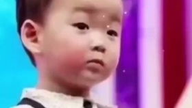  你们的表情包男孩爱了爱了