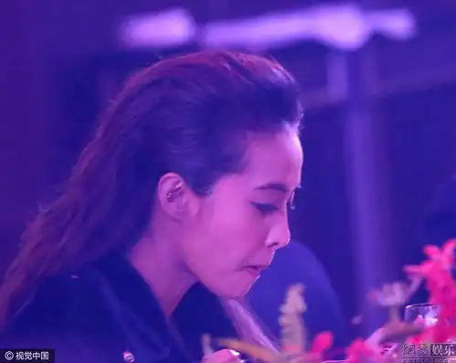  蔡依林晚宴大吃特吃大笑瞪眼表情包丰富