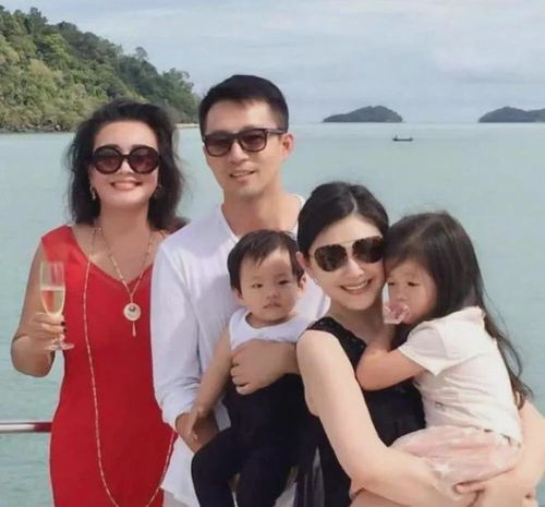  汪小菲的母亲,第一次到北京拜访大s的妈妈,就傲慢地炫耀家世