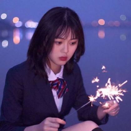  qq女生头像唯美,漂亮的女生看上一眼都成了你的影子