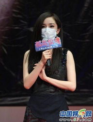  杨幂否认丰胸整容当红女星换脸前后对比照曝光