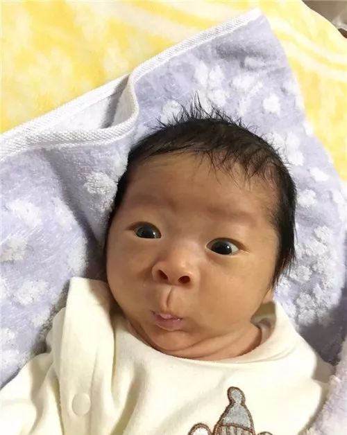  当时看无比可爱,回头一看,那真是被母爱蒙蔽了......