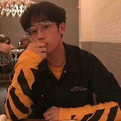  网红头像男韩国网红ins男头像