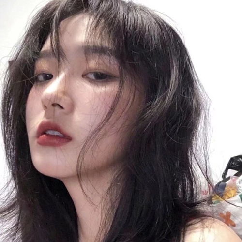  女生头像下次记得牵紧我的手带我回家