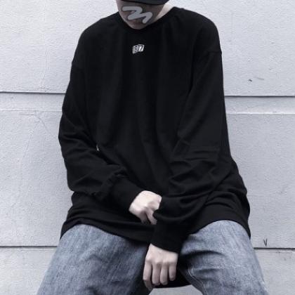  一本正经人男生头像不露脸半身,不用看脸就是潮流范的