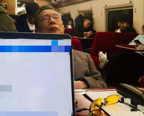  不是每个主持人,都配采访钟南山院士