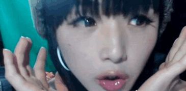 上一秒还是可爱女主播,下一秒吓哭观众,变成肌肉男