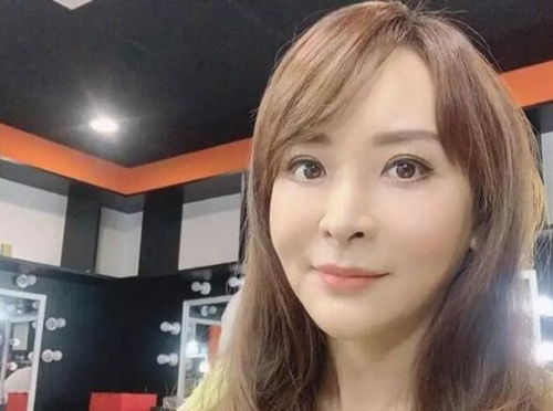  蒋萍自曝舔狗剧情,目睹丈夫与母亲暧昧,离婚后断绝母女关系