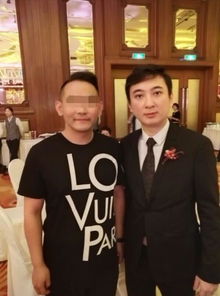  王思聪再当伴郎,跟伴娘握手表情超害羞